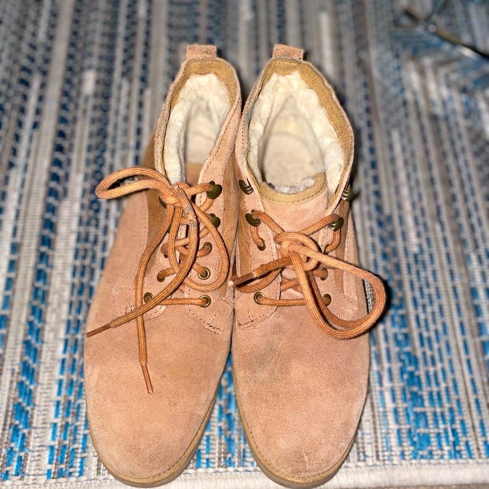 ✨🥾 UGG Women’s Neumel Boot 🥾✨
